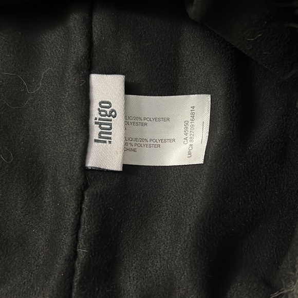 Grey Wolf Circle Faux Fur Scarf from Indigo - Picture 9 of 11